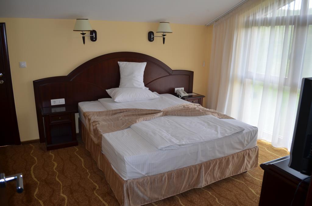 Hotel Astoria อัลบายูเลีย ห้อง รูปภาพ