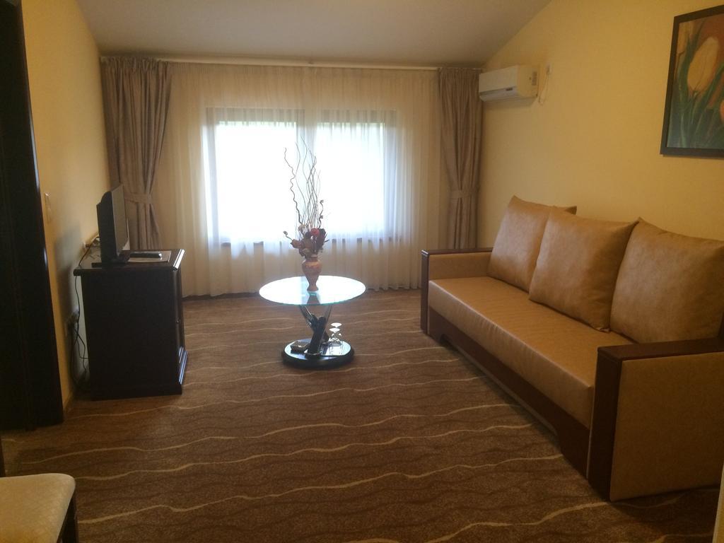 Hotel Astoria อัลบายูเลีย ห้อง รูปภาพ