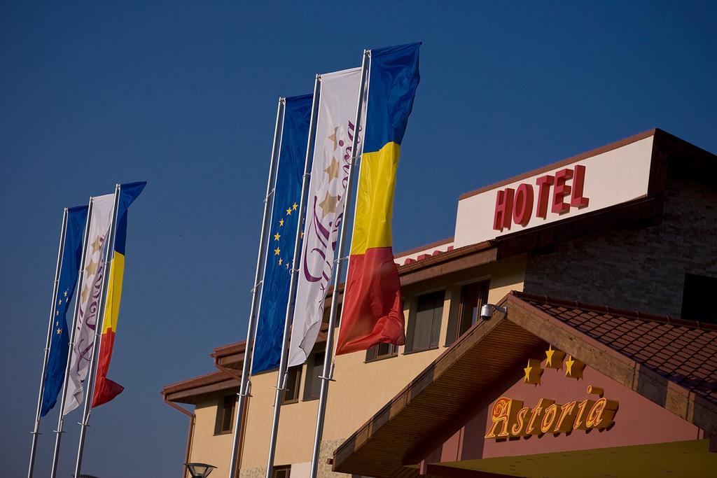 Hotel Astoria อัลบายูเลีย ภายนอก รูปภาพ