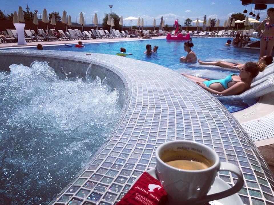 Hotel Astoria อัลบายูเลีย ภายนอก รูปภาพ