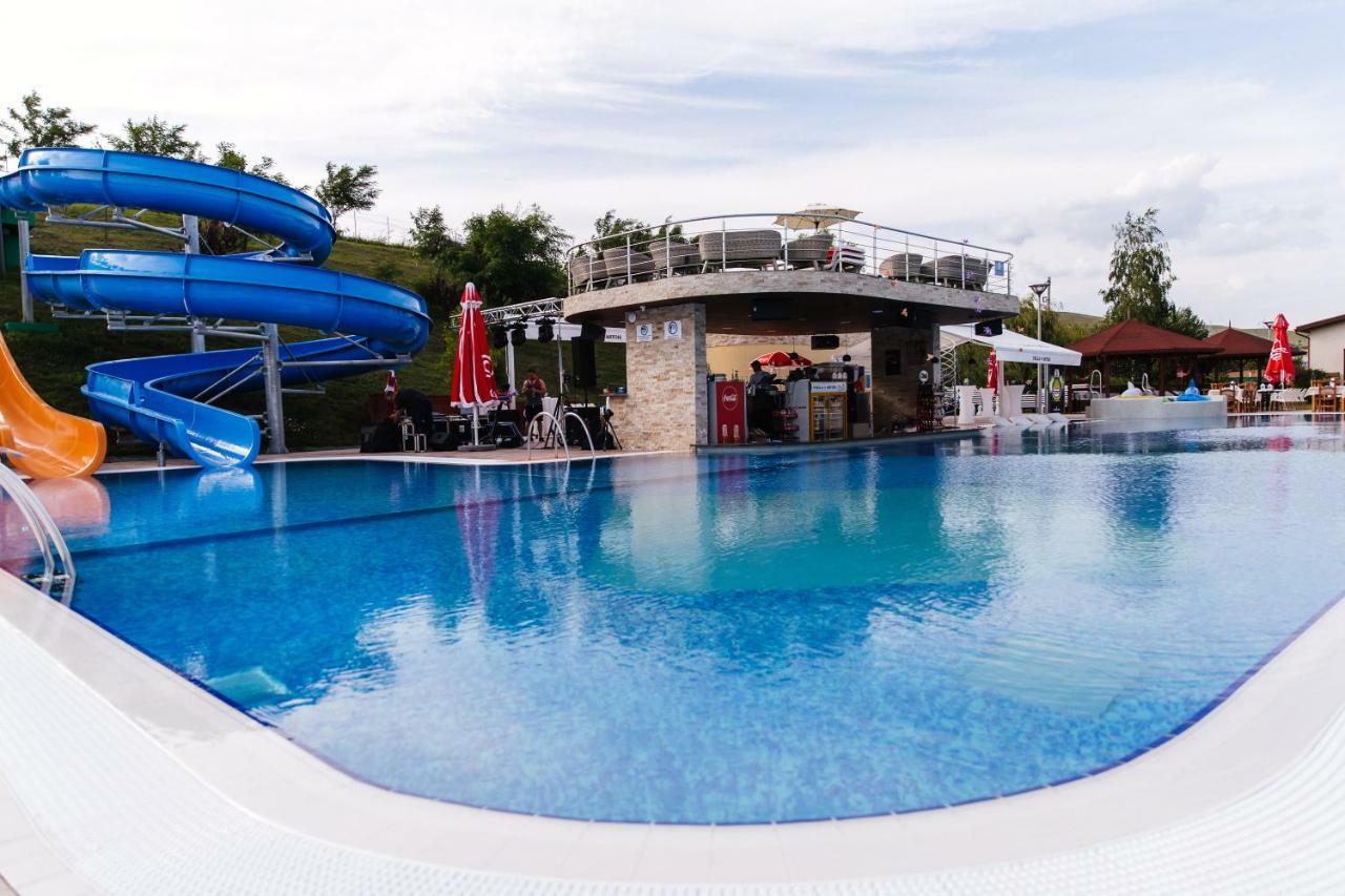 Hotel Astoria อัลบายูเลีย ภายนอก รูปภาพ